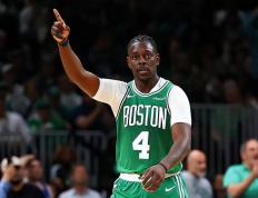 爱游戏体育app-萨克拉门托国王有意收购凯尔特人后卫霍勒迪