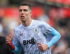 爱游戏体育app-天空：伯恩利将与23岁中卫艾斯特福涨薪续约