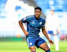 爱游戏体育首页-莱斯特城官方：后卫詹姆斯-贾斯汀转会加盟利兹联