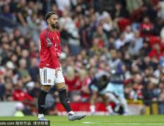 爱游戏体育-曼联一战损失两名大将 国际比赛日缓解阿莫林压力