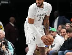 爱游戏体育平台-达拉斯独行侠内线核心加福德荣登“铁闸”