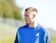 爱游戏体育首页-德甲：霍芬海姆vs科隆，谁能重返胜轨？