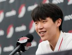 爱游戏体育网址-中国篮协同意杨瀚森不打亚洲杯：全力备战NBA新赛季