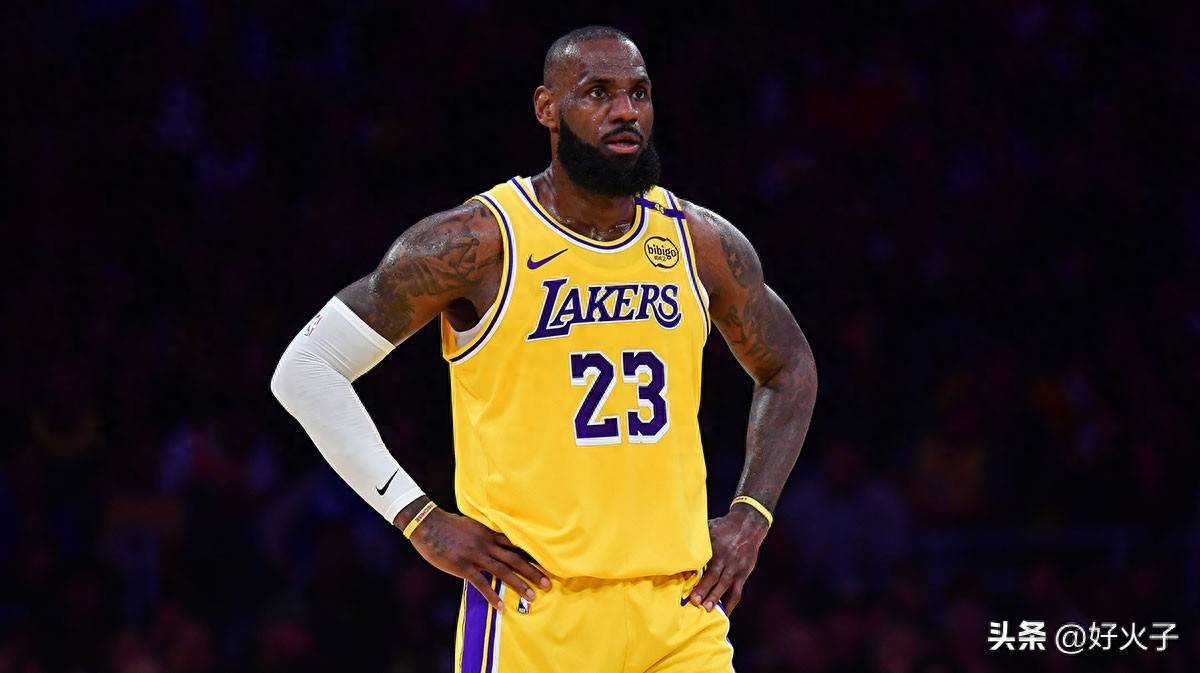 ayxsports-湖人队勒布朗·詹姆斯坦诚谈及，NBA从“三巨头”时代转型的历程