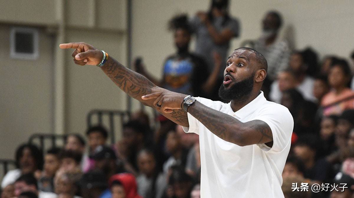 ayxsports-湖人队勒布朗·詹姆斯坦诚谈及，NBA从“三巨头”时代转型的历程
